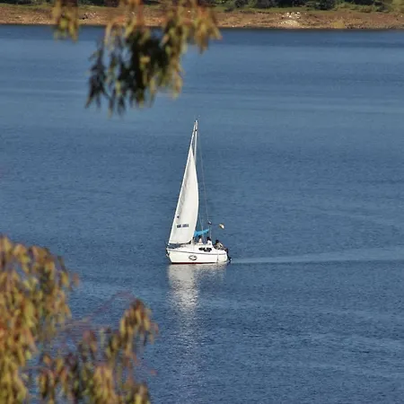Embalse De Orellana أوريانا لا فييخا
