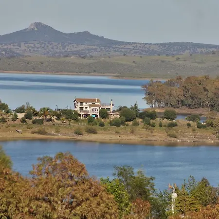 Embalse De Orellana * أوريانا لا فييخا