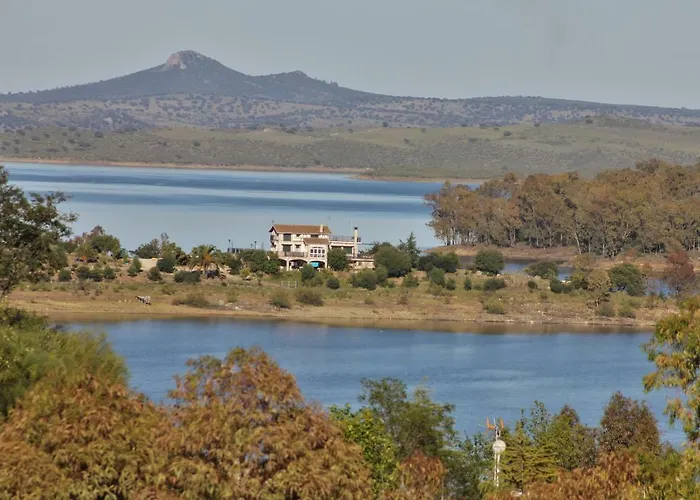 Embalse De Orellana * Orellana la Vieja